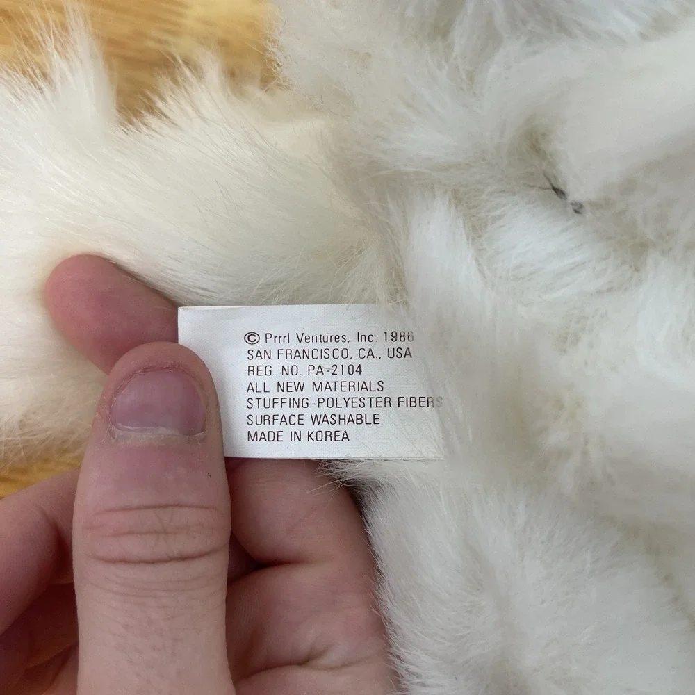 Vintage 1986 PrrrL Ventures Inc Purring White Persian Plush Cat Blue Eyes